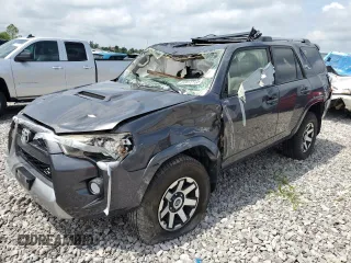 2018 Toyota 4Runner SR5 z VIN JTEBU5JRXJ5578503, wystawiony jako Copart lot #60872135 z przebiegiem Nie podano mil oraz Czysty tytuł • Clean title. Historia ofert i sprzedaży dostępna na DreamBid. Obrazek 1.