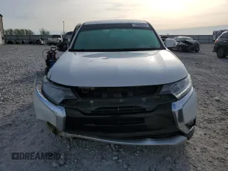 2018 Mitsubishi Outlander ES z VIN JA4AZ3A3XJZ039643, wystawiony jako Copart lot #54009855 z przebiegiem 77 890 mil mil oraz Szkoda całkowita • Salvage title. Historia ofert i sprzedaży dostępna na DreamBid. Obrazek 5.