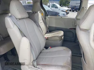 2014 Toyota Sienna Limited with VIN 5TDDK3DC2ES085302, listed as a IAAI auction lot 39560374 with 117,786 mi miles and . Bid and sale history available at DreamBid. Image 8.