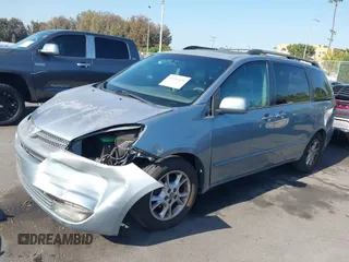 2004 Toyota Sienna XLE z VIN 5TDZA22C84S104455, wystawiony jako IAAI lot #42286498 z przebiegiem 133 624 mil mil oraz . Historia ofert i sprzedaży dostępna na DreamBid. Obrazek 2.