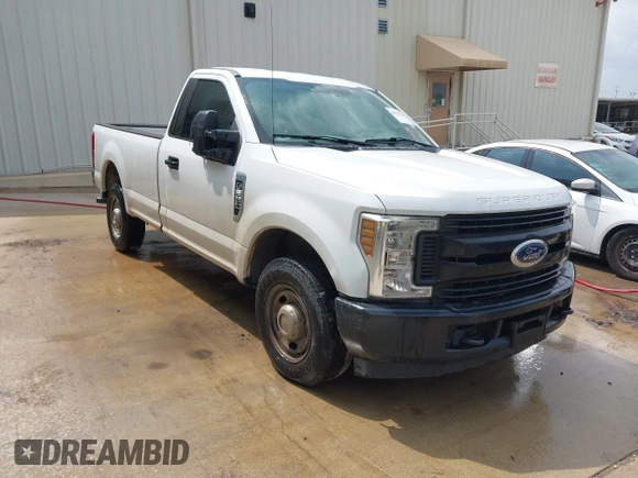 2019 Ford Super Duty F-250 SRW XL with VIN 1FTBF2A61KEC81110, listed as a IAAI auction lot 42021256 with 135,323 mi miles. Bid and sale history available at carsss.com. Image 1.
