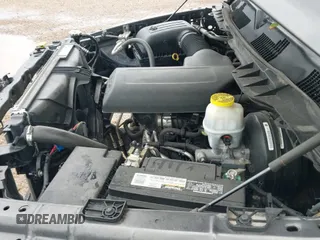 2018 Ram 1500 Tradesman z VIN 1C6RR6FG1JS341411, wystawiony jako IAAI lot #42477747 z przebiegiem 109 238 mil mil oraz . Historia ofert i sprzedaży dostępna na DreamBid. Obrazek 20.