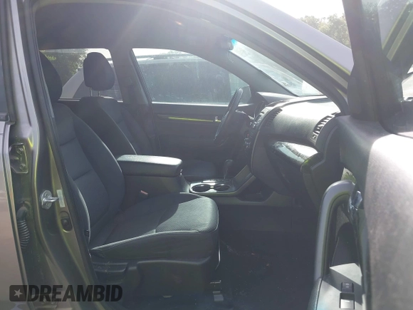 2012 Kia Sorento LX with VIN 5XYKT3A18CG238203, listed as a IAAI auction lot 42247145 with 203,187 mi miles and . Bid and sale history available at DreamBid. Image 5.