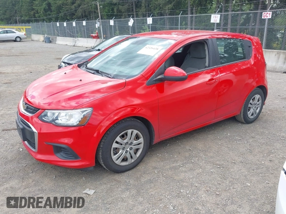 2020 Chevrolet Sonic LT z VIN 1G1JG6SB2L4115688, wystawiony jako IAAI lot #42326438 z przebiegiem 33 871 mil mil oraz . Historia ofert i sprzedaży dostępna na DreamBid. Obrazek 18.