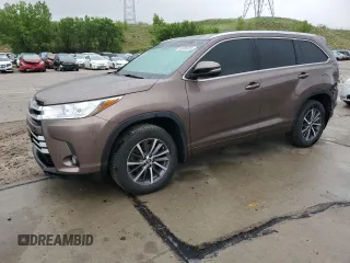 2017 Toyota Highlander XLE with VIN 5TDJZRFH4HS398415, listed as a Copart auction lot 59386805 with 105,463 mi miles and Salvage title. Bid and sale history available at DreamBid. Image 1.