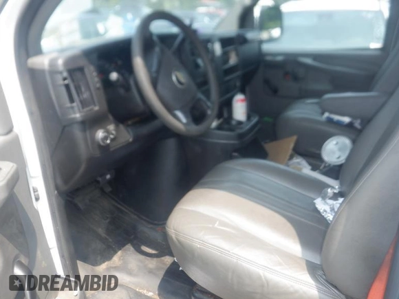 2014 Chevrolet Express Cargo z VIN 1GCSGAFX8E1168310, wystawiony jako IAAI lot #42567251 z przebiegiem 247 112 mil mil oraz . Historia ofert i sprzedaży dostępna na DreamBid. Obrazek 14.
