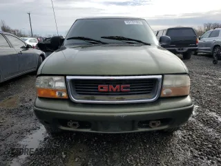 2001 GMC Jimmy SLE with VIN 1GKDT13W912219905, listed as a Copart auction lot 45172185 with 0 mi miles and Salvage Title. Bid and sale history available at carsss.com. Image 5.