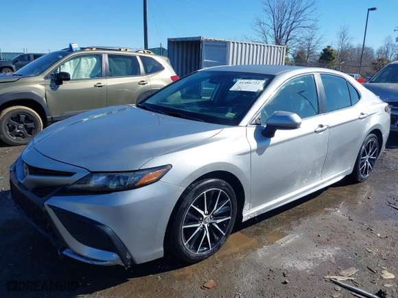 2021 Toyota Camry SE Nightshade with VIN 4T1G11AK5MU411101, listed as a IAAI auction lot 41586722 with 133,212 mi miles. Bid and sale history available at carsss.com. Image 17.