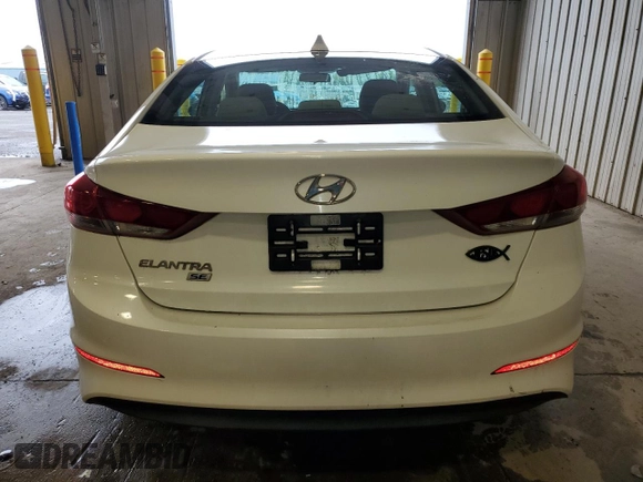 2017 Hyundai Elantra SE z VIN 5NPD74LFXHH201083, wystawiony jako Copart lot #58421435 z przebiegiem 174 744 mil mil oraz Szkoda całkowita • Salvage title. Historia ofert i sprzedaży dostępna na DreamBid. Obrazek 6.