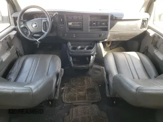 2008 Chevrolet Express Cargo Van with VIN 1GCGG25C581108063, listed as a Copart auction lot 44993455 with 463,245 mi miles and Clean Title. Bid and sale history available at carsss.com. Image 8.