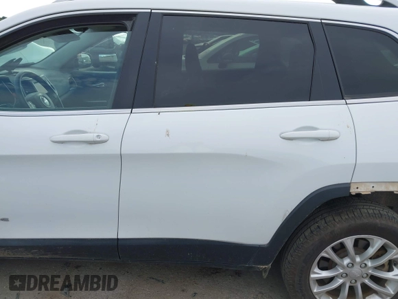 2019 Jeep Cherokee Latitude z VIN 1C4PJLCX8KD313153, wystawiony jako IAAI lot #42608299 z przebiegiem 76 394 mil mil oraz . Historia ofert i sprzedaży dostępna na DreamBid. Obrazek 14.