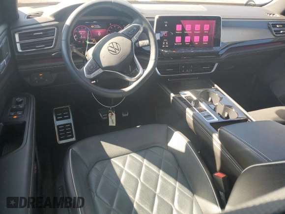 2024 Volkswagen Atlas SEL Premium R-Line with VIN 1V2FE2CA8RC209296, listed as a Copart auction lot 51262385 with 10,914 mi miles and Salvage title. Bid and sale history available at DreamBid. Image 8.