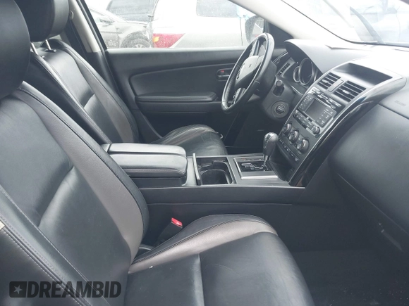 2011 Mazda CX-9 Touring z VIN JM3TB3CV7B0328316, wystawiony jako IAAI lot #42040999 z przebiegiem 160 421 mil mil oraz . Historia ofert i sprzedaży dostępna na DreamBid. Obrazek 5.