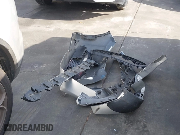 2018 Alfa Romeo Stelvio z VIN ZASFAKAN1J7B89142, wystawiony jako IAAI lot #42192248 z przebiegiem Nie podano mil oraz . Historia ofert i sprzedaży dostępna na DreamBid. Obrazek 12.