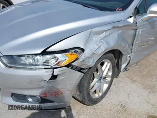 2013 Ford Fusion SE with VIN 3FA6P0HR6DR247396, listed as a IAAI auction lot 41925395 with 111,230 mi miles. Bid and sale history available at carsss.com. Image 6.