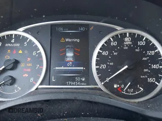 2017 Nissan Sentra SR with VIN 3N1AB7AP1HY328681, listed as a IAAI auction lot 41664590 with 179,454 mi miles and . Bid and sale history available at carsss.com. Image 7.