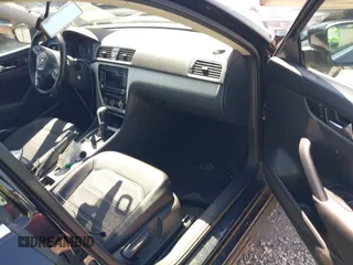 2013 Volkswagen Passat SE с VIN 1VWBP7A39DC036020, выставлен на аукционе IAAI как лот 41975615 с пробегом 99 429 миль миль и . История ставок и продаж доступна на DreamBid. Изображение 5.