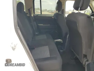 2016 Jeep Patriot Sport with VIN 1C4NJPBA6GD670169, listed as a Copart auction lot 62357535 with 105,026 mi miles and Clean title. Bid and sale history available at DreamBid. Image 11.