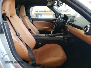 2019 FIAT 124 Spider Urbana Edition z VIN JC1NFAEK3K0141858, wystawiony jako Copart lot #59643304 z przebiegiem 120 343 mil mil oraz Szkody całkowita. Historia ofert i sprzedaży dostępna na DreamBid. Obrazek 10.