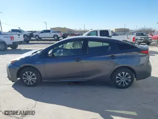 2019 Toyota Prius LE with VIN JTDL9RFUXK3012952, listed as a IAAI auction lot 41134169 with 76,125 mi miles. Bid and sale history available at carsss.com. Image 13.