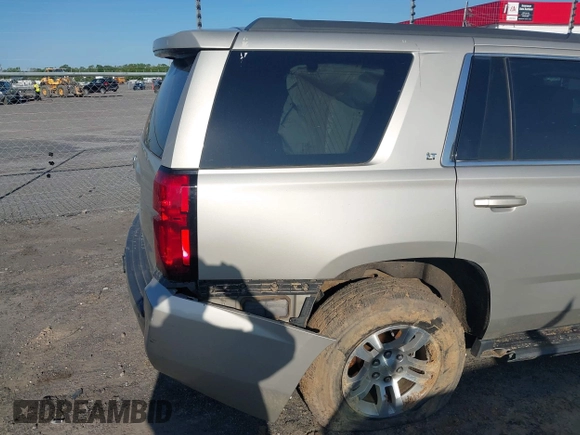 2017 Chevrolet Tahoe LT z VIN 1GNSKBKC1HR233583, wystawiony jako IAAI lot #41985848 z przebiegiem 171 665 mil mil oraz . Historia ofert i sprzedaży dostępna na DreamBid. Obrazek 19.