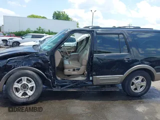 2003 Ford Expedition Eddie Bauer z VIN 1FMFU18L33LA11219, wystawiony jako IAAI lot #42279781 z przebiegiem Nie podano mil oraz . Historia ofert i sprzedaży dostępna na DreamBid. Obrazek 15.