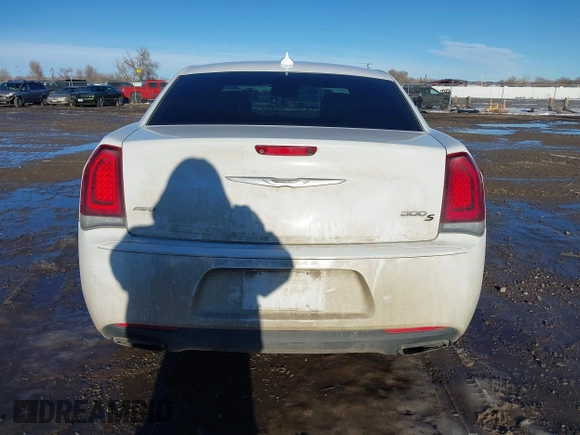 2019 Chrysler 300 S with VIN 2C3CCAGG8KH542723, listed as a IAAI auction lot 41214612 with Not provided miles and . Bid and sale history available at DreamBid. Image 16.