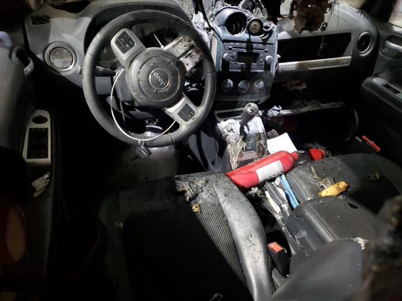 2015 Jeep Compass High Altitude Edition with VIN 1C4NJDEB3FD215815, listed as a Copart auction lot 45973745 with 0 mi miles and Salvage Title. Bid and sale history available at carsss.com. Image 8.