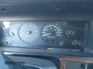 1996 Jeep Grand Cherokee Limited with VIN 1J4GZ78S5TC196338, listed as a IAAI auction lot 41199541 with Not Provided miles. Bid and sale history available at carsss.com. Image 7.