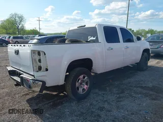 2008 GMC Sierra 1500 SLE1 z VIN 3GTEK13308G311110, wystawiony jako IAAI lot #42095136 z przebiegiem 166 626 mil mil oraz . Historia ofert i sprzedaży dostępna na DreamBid. Obrazek 4.