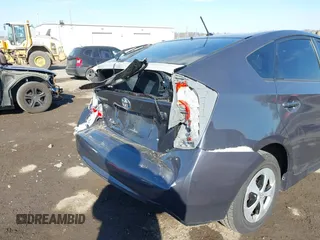 2014 Toyota Prius Four z VIN JTDKN3DU7E1796675, wystawiony jako IAAI lot #41446477 z przebiegiem Nie podano mil oraz . Historia ofert i sprzedaży dostępna na DreamBid. Obrazek 17.