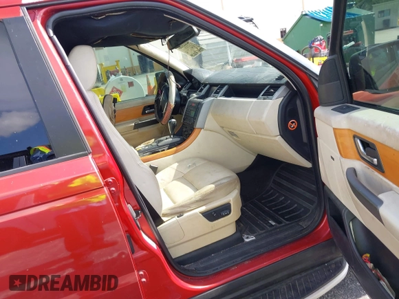 2008 Land Rover Range Rover Sport HSE with VIN SALSK25468A145794, listed as a IAAI auction lot 42211204 with 172,241 mi miles and . Bid and sale history available at DreamBid. Image 5.