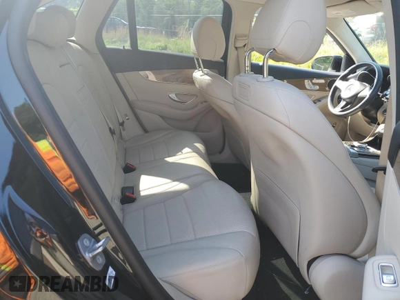 2018 Mercedes-Benz GLC 300 with VIN WDC0G4JB8JV061971, listed as a Copart auction lot 61849395 with 55,549 mi miles and Salvage title. Bid and sale history available at DreamBid. Image 11.