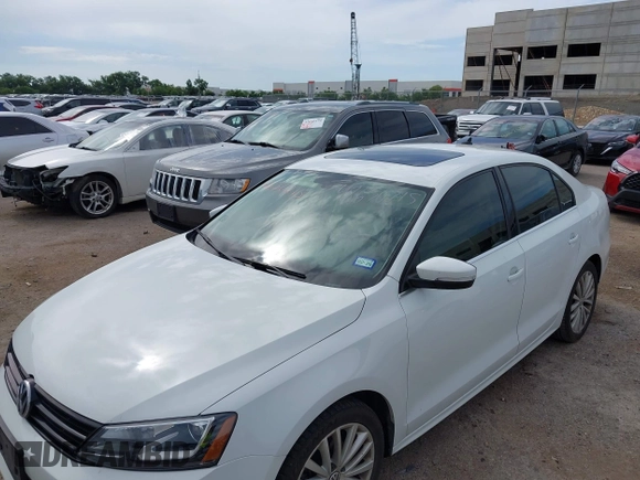 2016 Volkswagen Jetta SEL с VIN 3VWL07AJXGM203480, выставлен на аукционе IAAI как лот 42630215 с пробегом 112 599 миль миль и . История ставок и продаж доступна на DreamBid. Изображение 6.