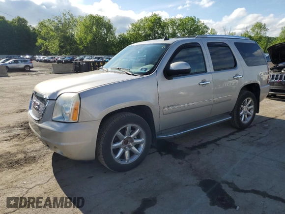 2009 GMC Yukon Denali z VIN 1GKFK03229R283189, wystawiony jako Copart lot #58702855 z przebiegiem 212 195 mil mil oraz Czysty tytuł • Clean title. Historia ofert i sprzedaży dostępna na DreamBid. Obrazek 1.