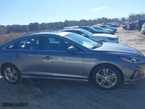 2019 Hyundai Sonata Sport with VIN 5NPE34AF9KH795658, listed as a IAAI auction lot 41408968 with 66,501 mi miles. Bid and sale history available at carsss.com. Image 13.