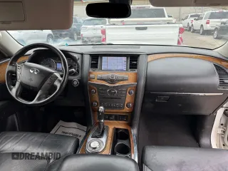 2014 Infiniti QX80 z VIN JN8AZ2NF3E9554806, wystawiony jako Copart lot #59925155 z przebiegiem 185 769 mil mil oraz Czysty tytuł • Clean title. Historia ofert i sprzedaży dostępna na DreamBid. Obrazek 9.