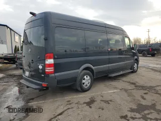 2015 Mercedes-Benz Sprinter Passenger with VIN WDZPE8CC5F5976078, listed as a Copart auction lot 87426104 with 61,098 mi miles and Salvage Title. Bid and sale history available at carsss.com. Image 3.
