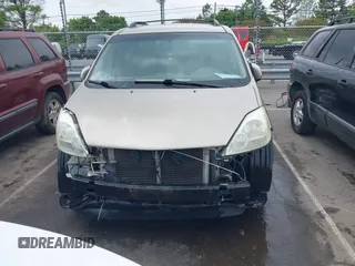 2004 Toyota Sienna XLE with VIN 5TDZA22CX4S205206, listed as a IAAI auction lot 42007779 with 173,794 mi miles. Bid and sale history available at carsss.com. Image 13.