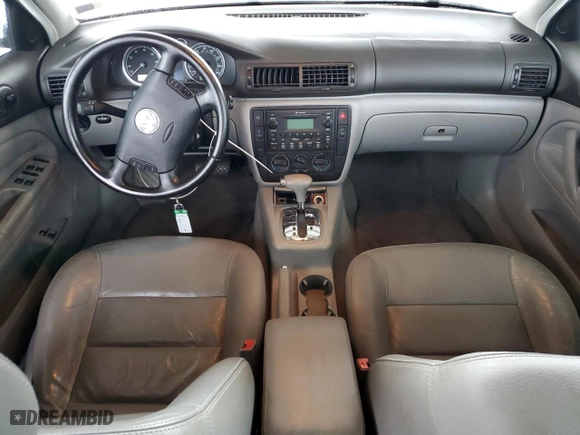 2003 Volkswagen Passat GLS with VIN WVWVD63B93E364855, listed as a Copart auction lot 81194704 with 111,298 mi miles and Salvage Title. Bid and sale history available at carsss.com. Image 8.