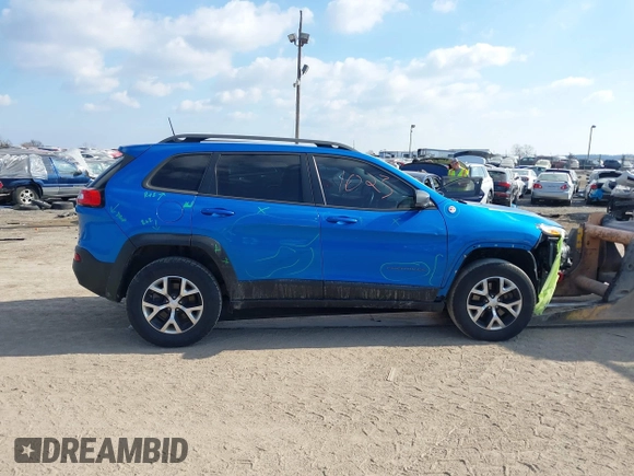 2018 Jeep Cherokee Trailhawk with VIN 1C4PJMBB2JD569069, listed as a IAAI auction lot 41651023 with 80,201 mi miles. Bid and sale history available at carsss.com. Image 13.