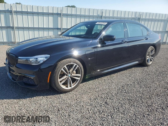 2018 BMW 7 Series 740e xDrive iPerformance with VIN WBA7J2C52JG938439, listed as a Copart auction lot 69452044 with 38,451 mi miles and Salvage Title. Bid and sale history available at carsss.com. Image 1.