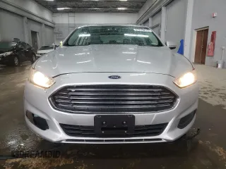 2016 Ford Fusion S z VIN 1FA6P0G75G5116516, wystawiony jako Copart lot #57275215 z przebiegiem 179 353 mil mil oraz Szkoda całkowita • Salvage title. Historia ofert i sprzedaży dostępna na DreamBid. Obrazek 5.