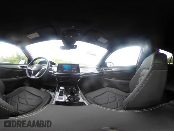 2024 Volkswagen Atlas SE с VIN 1V2HE2CA9RC258354, выставлен на аукционе IAAI как лот 42164703 с пробегом 2 470 миль миль и . История ставок и продаж доступна на DreamBid. Изображение 19.
