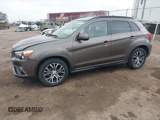 2018 Mitsubishi Outlander SEL z VIN JA4AR4AWXJZ020218, wystawiony jako IAAI lot #41705379 z przebiegiem 113 207 mil mil oraz . Historia ofert i sprzedaży dostępna na DreamBid. Obrazek 17.