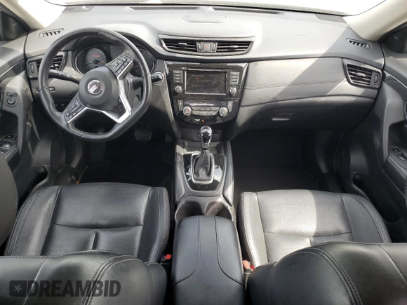 2018 Nissan Rogue SV z VIN JN8AT2MV6JW318673, wystawiony jako Copart lot #53471765 z przebiegiem 157 194 mil mil oraz Szkoda całkowita • Salvage title. Historia ofert i sprzedaży dostępna na DreamBid. Obrazek 8.