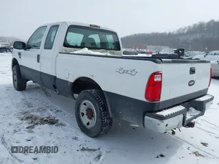 2008 Ford Super Duty F-250 SRW XL with VIN 1FTSX21598EC82566, listed as a IAAI auction lot 41617538 with 166,479 mi miles. Bid and sale history available at carsss.com. Image 3.