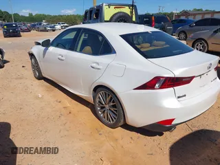 2016 Lexus IS 300/350 z VIN JTHCM1D29G5005468, wystawiony jako IAAI lot #42307494 z przebiegiem 83 932 mil mil oraz . Historia ofert i sprzedaży dostępna na DreamBid. Obrazek 3.