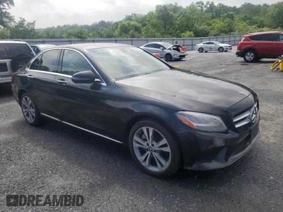 2019 Mercedes-Benz C 300 with VIN 55SWF8EB2KU303821, listed as a Copart auction lot 63226775 with 74,256 mi miles and Clean title. Bid and sale history available at DreamBid. Image 4.
