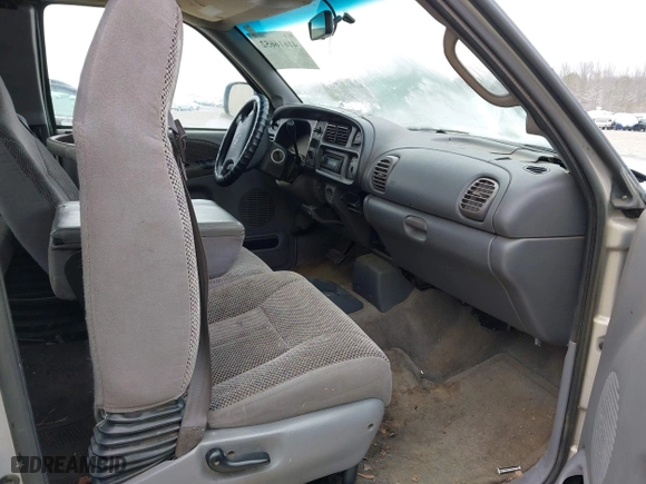 1998 Dodge Ram 1500 with VIN 3B7HC13Z6WG245108, listed as a IAAI auction lot 41616652 with 180,883 mi miles. Bid and sale history available at carsss.com. Image 5.